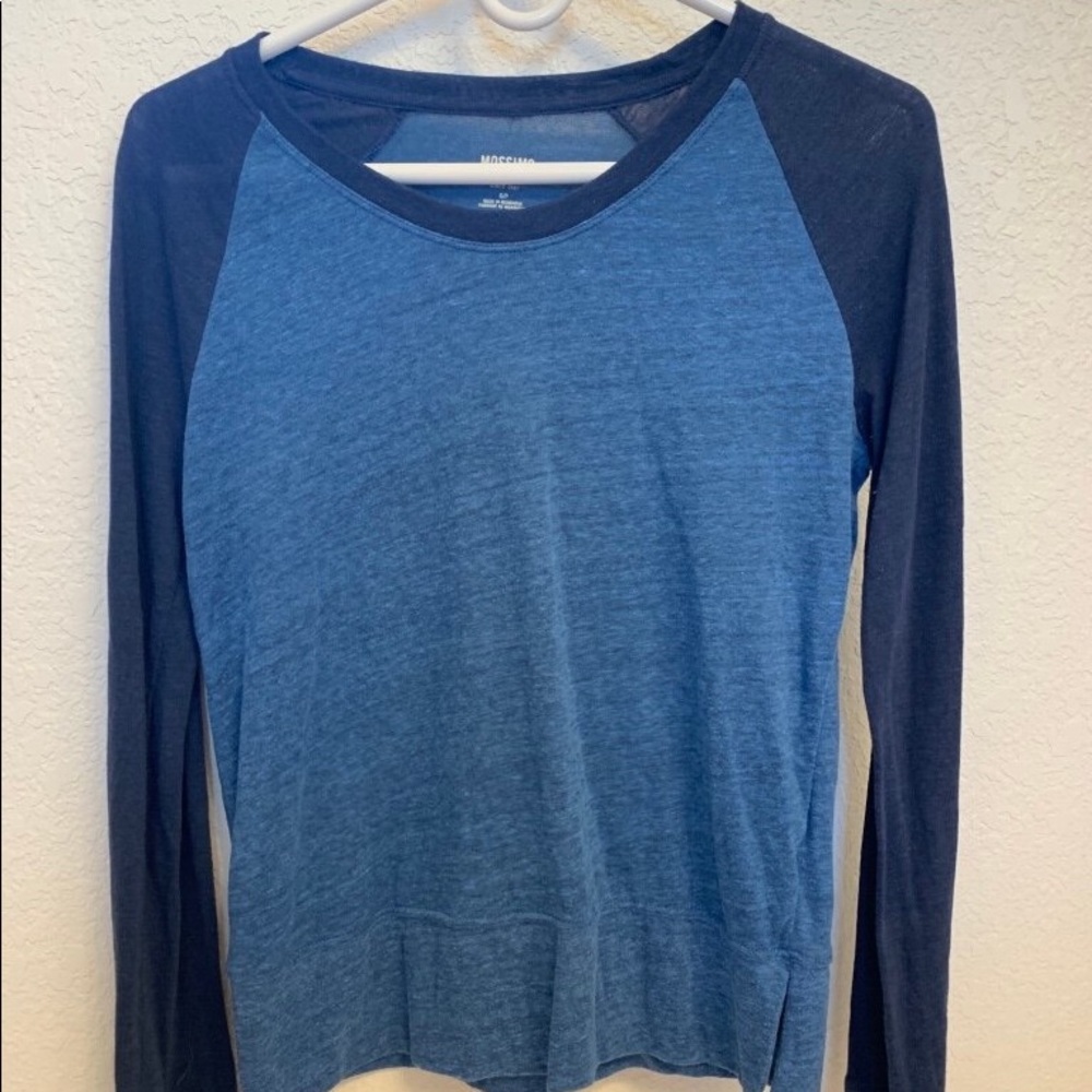 Blue mossimo long sleeve shirt.